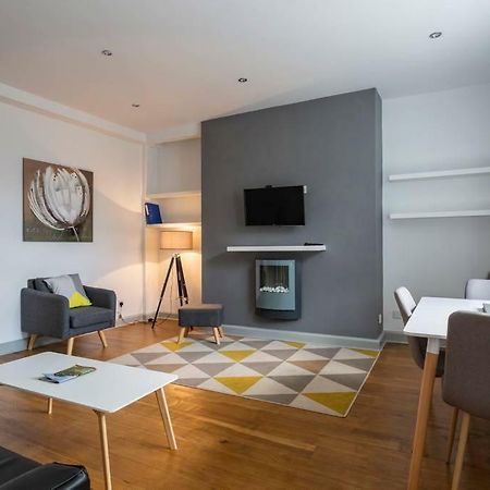 Spacious Central Chic Apartment - Simplycheckin Winchester Dış mekan fotoğraf