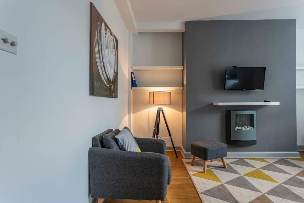 Spacious Central Chic Apartment - Simplycheckin Winchester Dış mekan fotoğraf