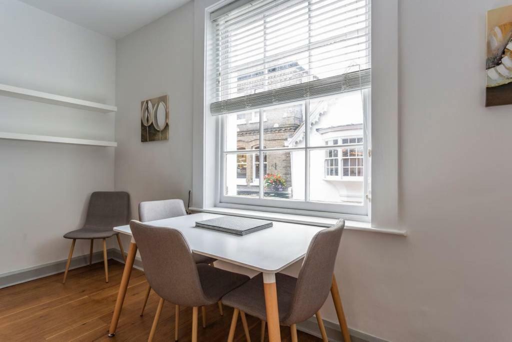 Spacious Central Chic Apartment - Simplycheckin Winchester Dış mekan fotoğraf